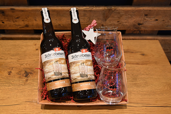 Paket Bier und Gläser