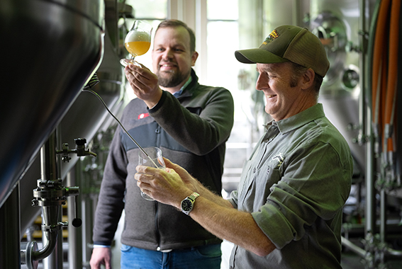 Das Rezept für das „Collaboration Beer“ entstand in enger Zusammenarbeit beider Brauteams.